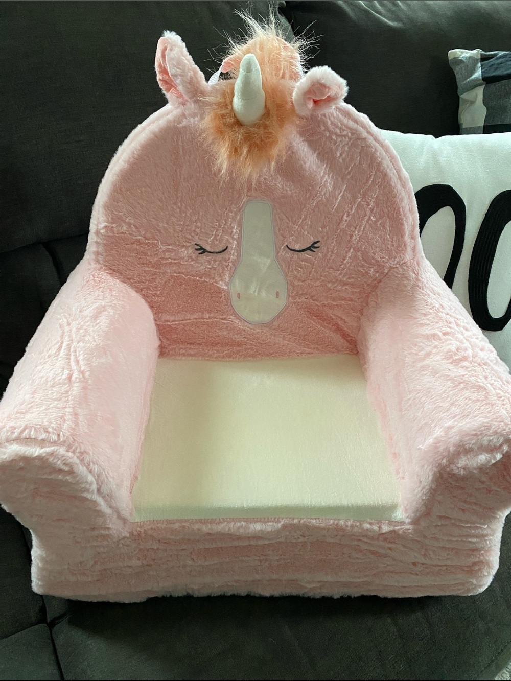 Source Unknown Plush Pink Unicorn Kids Chair
